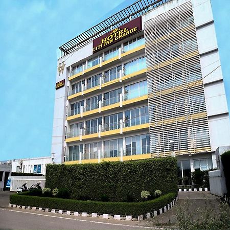 Zirakpur Hotel Citi Inn Grande מראה חיצוני תמונה