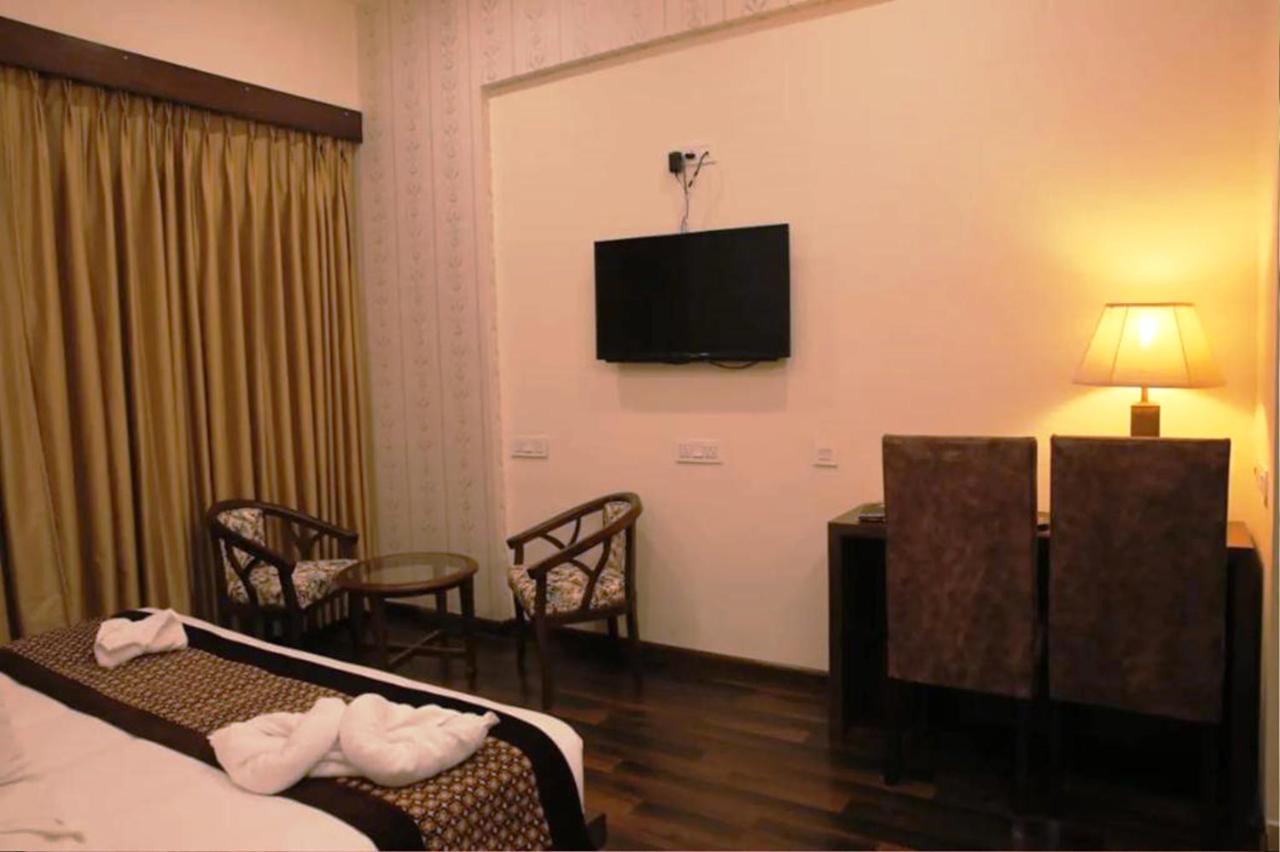 Zirakpur Hotel Citi Inn Grande מראה חיצוני תמונה